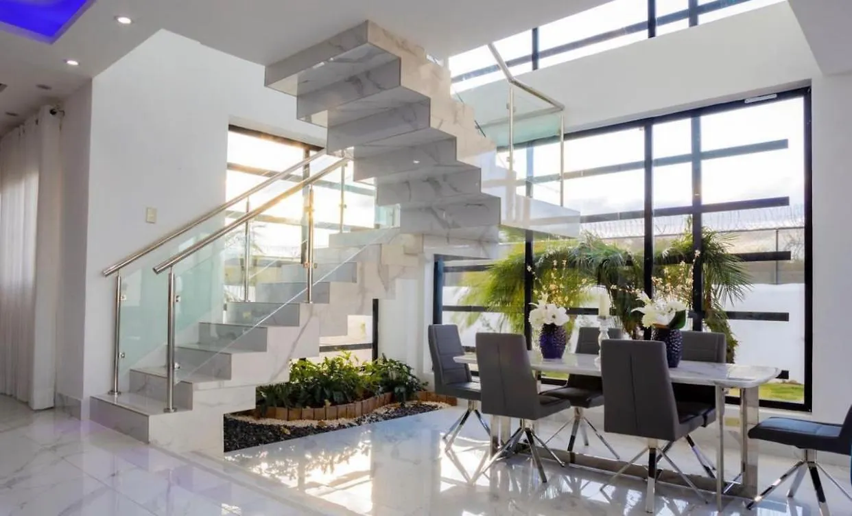 Villa Moderna Con Vistas Impresionantes Santiago De Los Caballeros