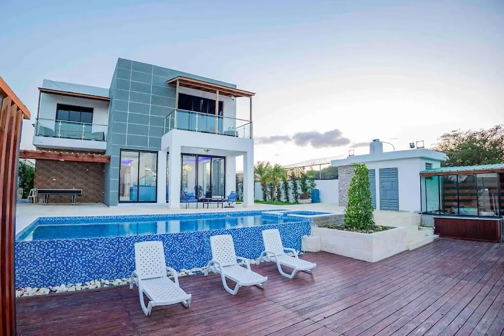 Villa Moderna Con Vistas Impresionantes Santiago De Los Caballeros 0*,