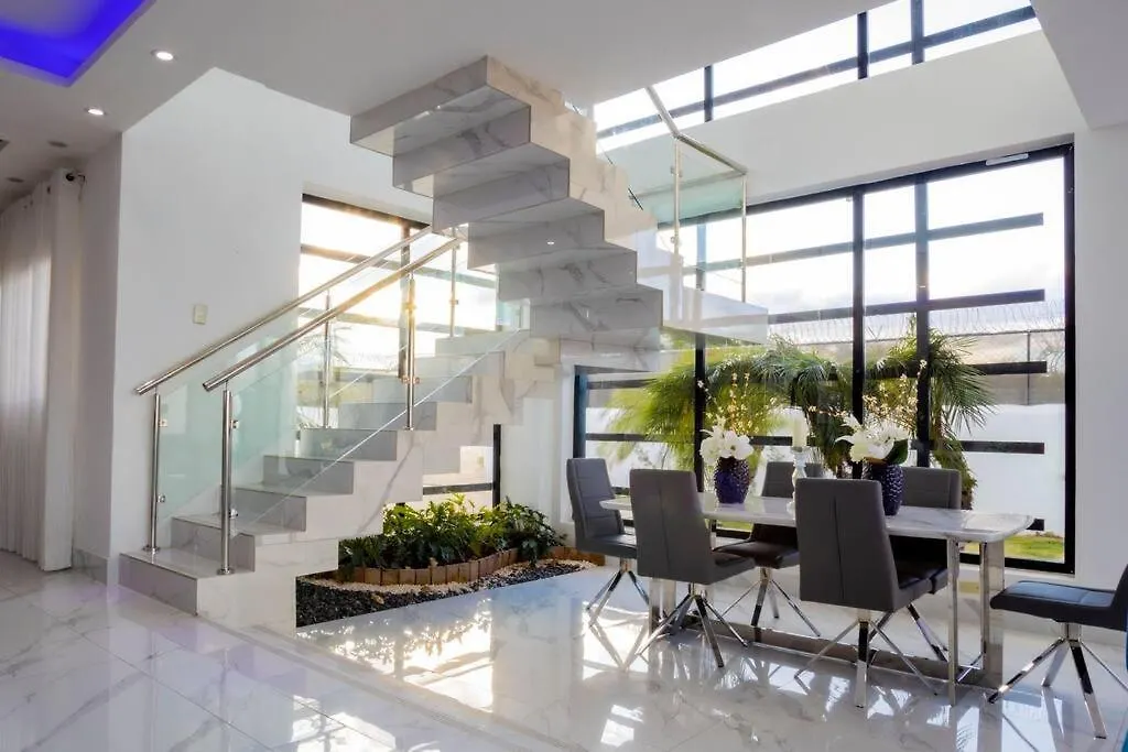 Villa Moderna Con Vistas Impresionantes Santiago De Los Caballeros