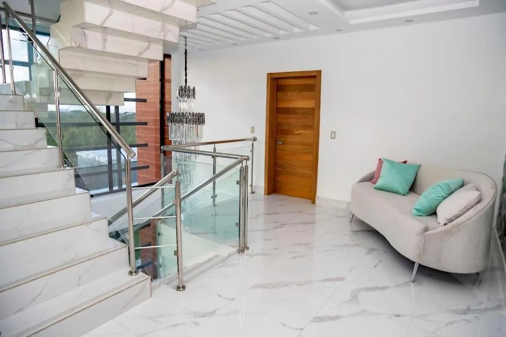 Villa Moderna Con Vistas Impresionantes Santiago De Los Caballeros