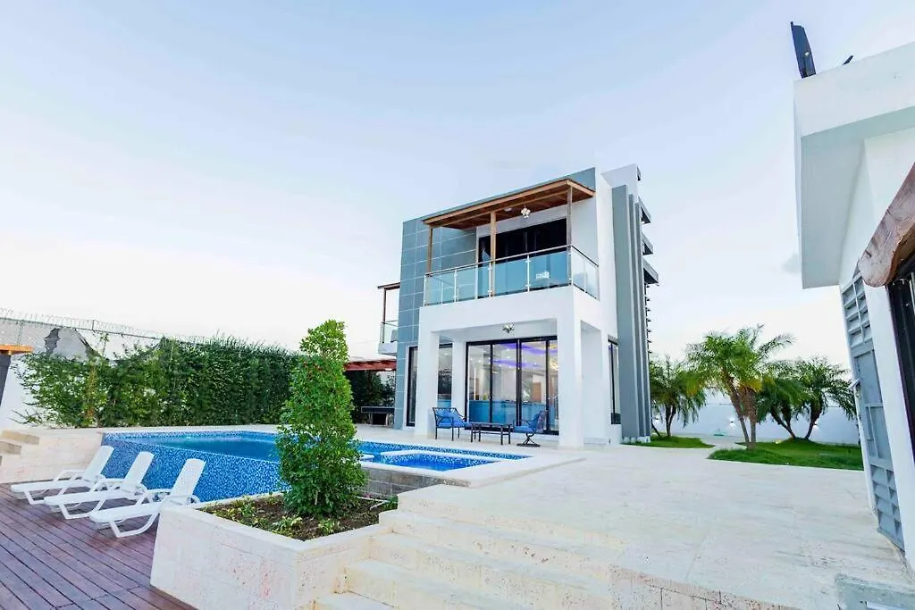 Villa Moderna Con Vistas Impresionantes Santiago De Los Caballeros